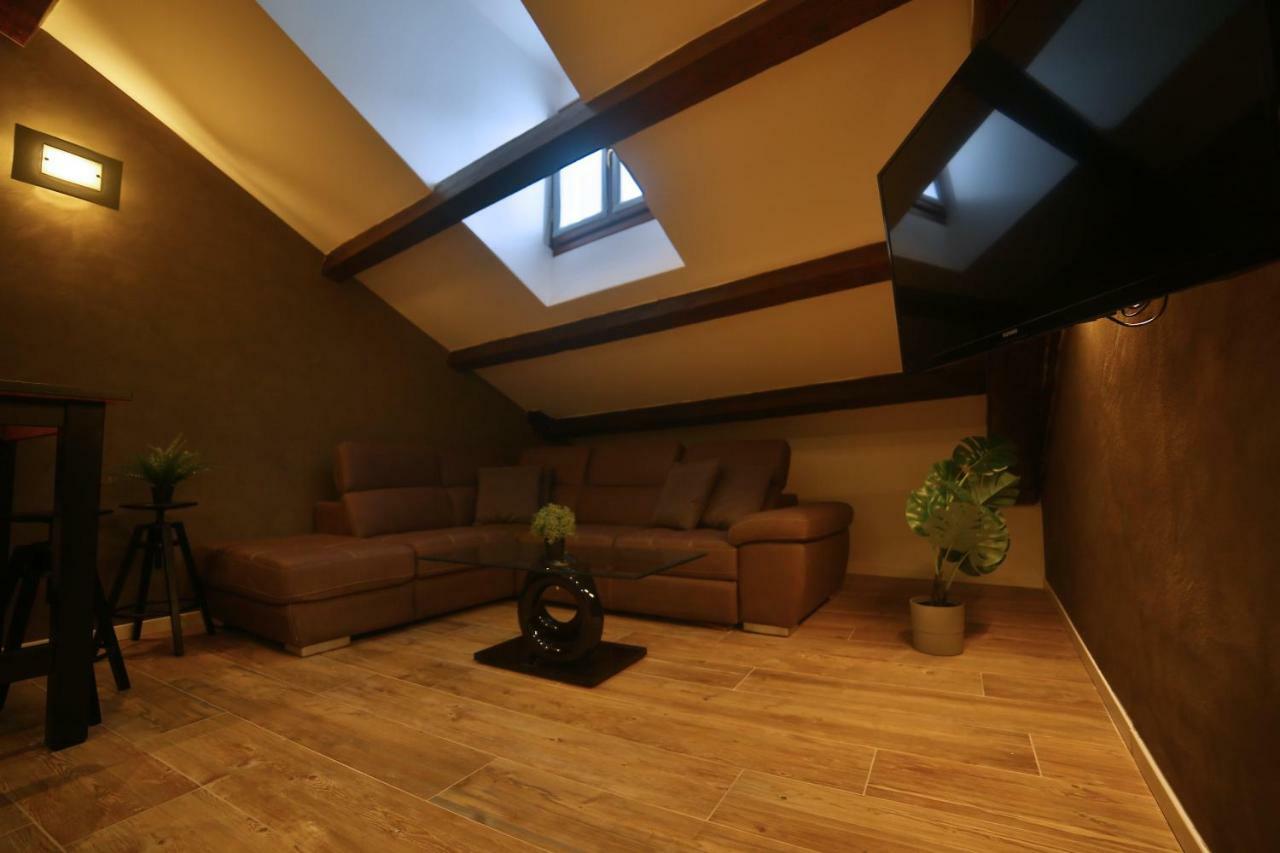 Appartement Moscova Attic Near Duomo à Milan Extérieur photo