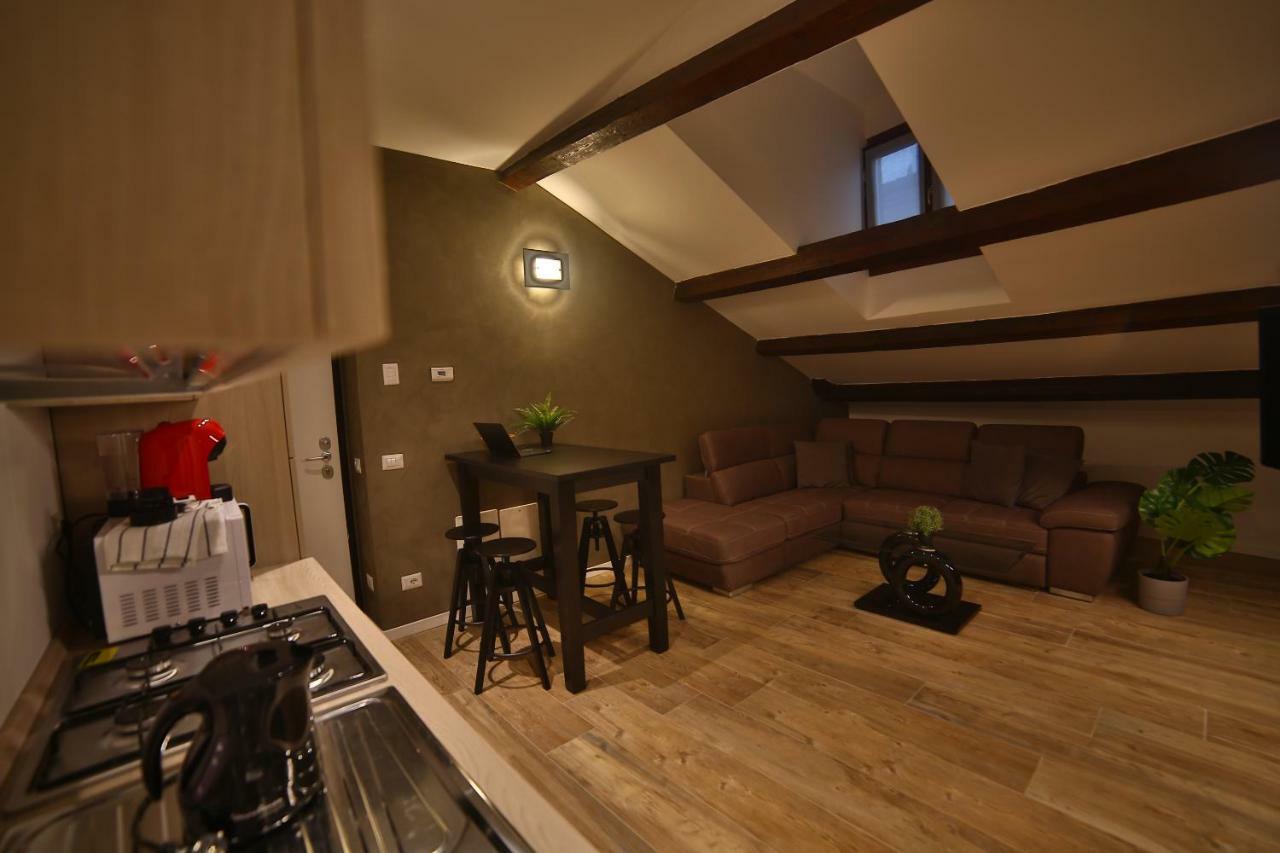 Appartement Moscova Attic Near Duomo à Milan Extérieur photo