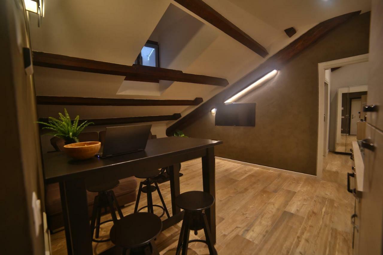 Appartement Moscova Attic Near Duomo à Milan Extérieur photo